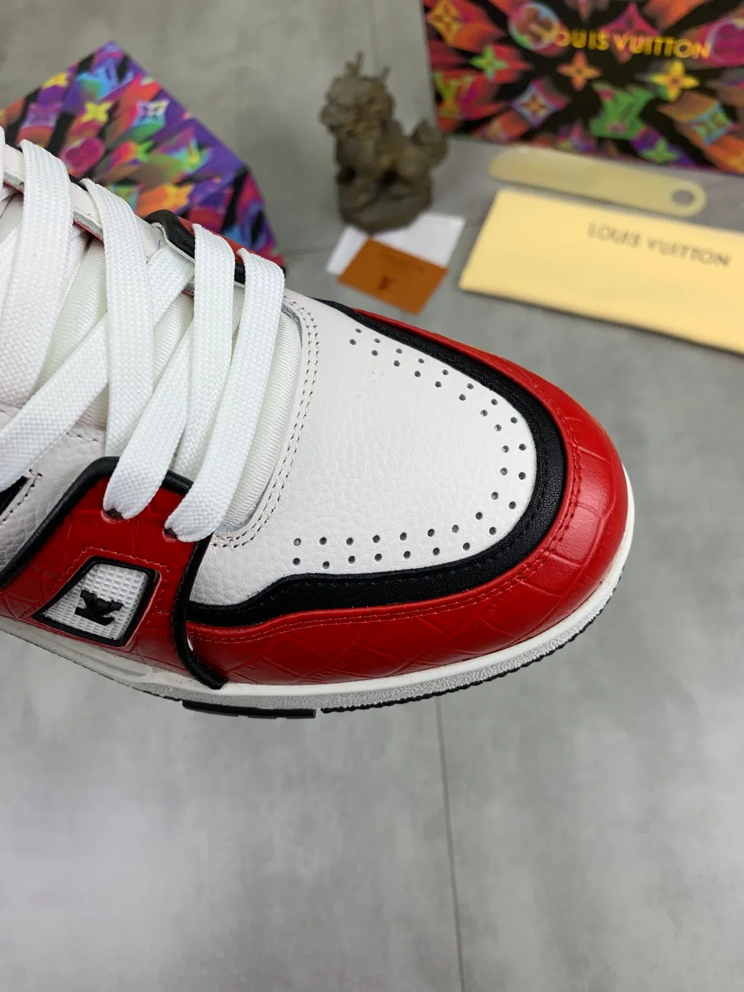 Men's men's shoes 💰P560 new style 💶【LOUIS VUITTON) (original order) new style 🍀LV Louis Vuitton *——LV classic trendy shoes! Made of imported original cowhide and water-dyed cowhide lining. The latest original wear-resistant rubber combination outsole! High quality products! Multiple colors available, code number: 38-46